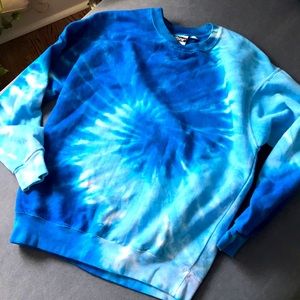 Bright and pretty! Tie dye swirl sweatshirt S 💕